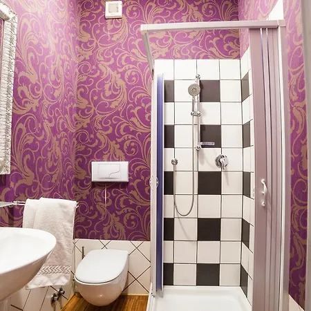 בית הארחה Ostiense 2*